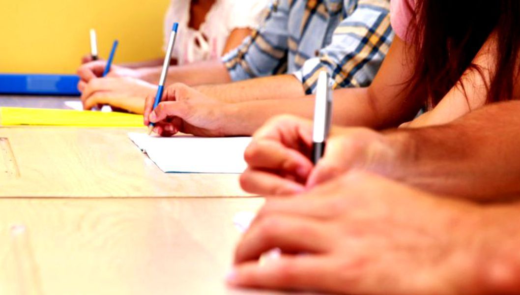 BAC 2018 MATEMATICĂ/ ISTORIE. Astăzi, proba obligatorie a profilului