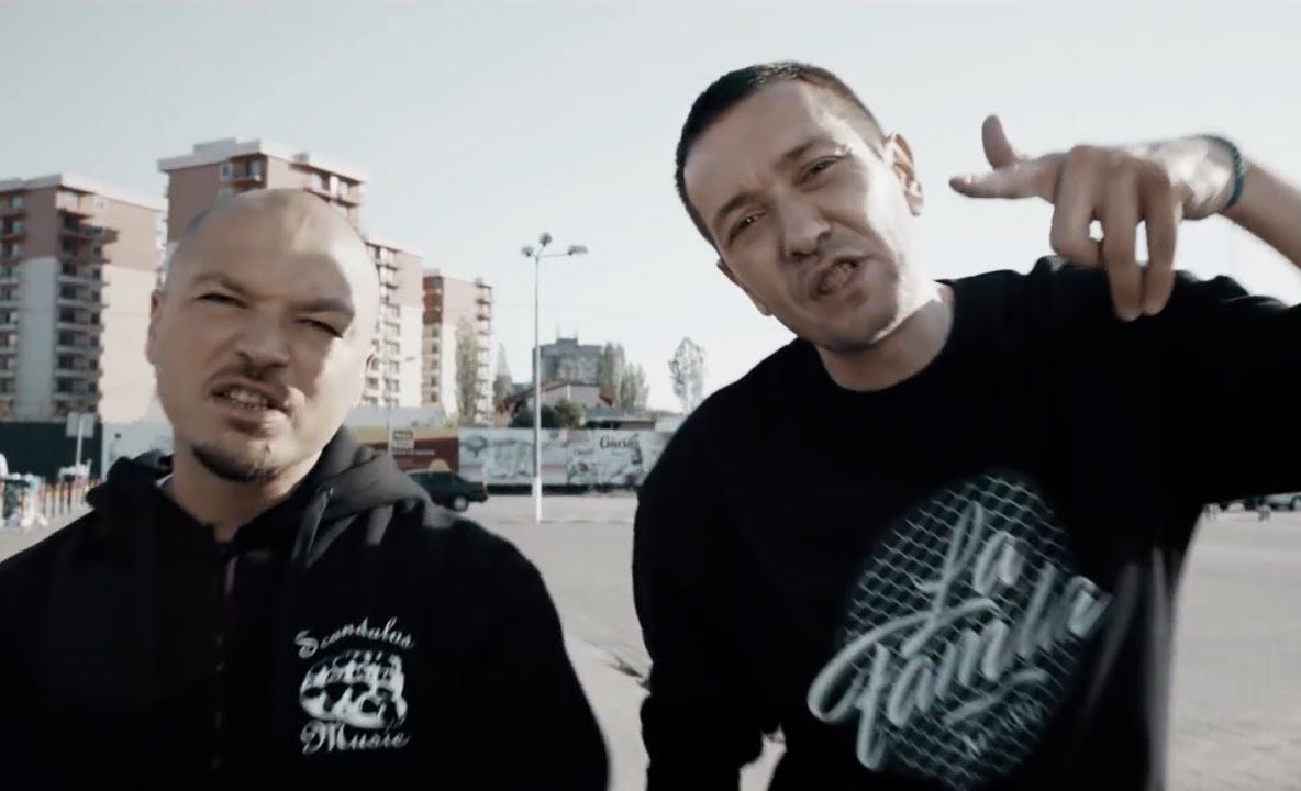 Tragedie în trupa La Familia. A fost găsit mort în camera de hotel