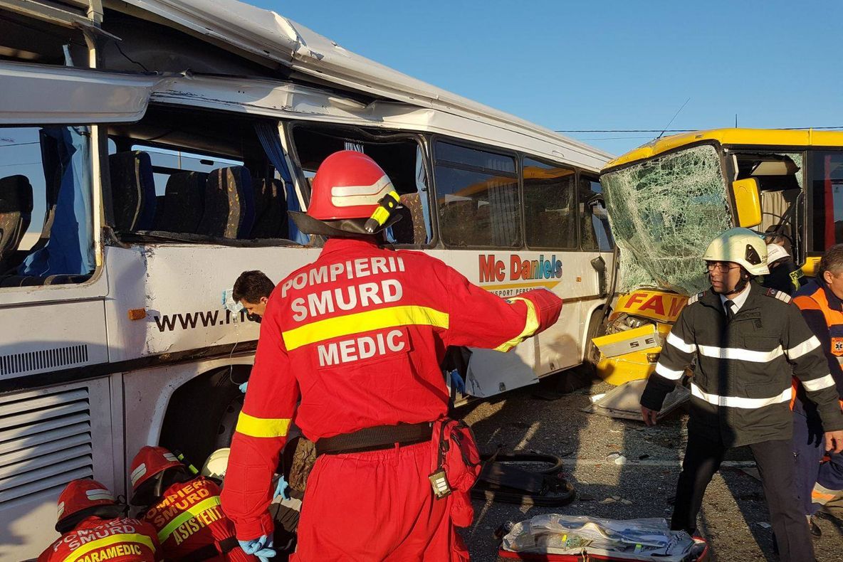 Plan roşu de intervenţie, după un grav accident în Teleorman, cu 13 victime (VIDEO) 