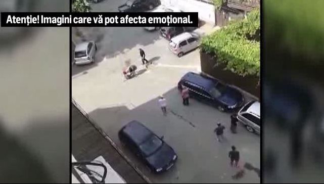 Bătaie violentă pe stradă. O femeie, atacată cu ranga de un cuplu