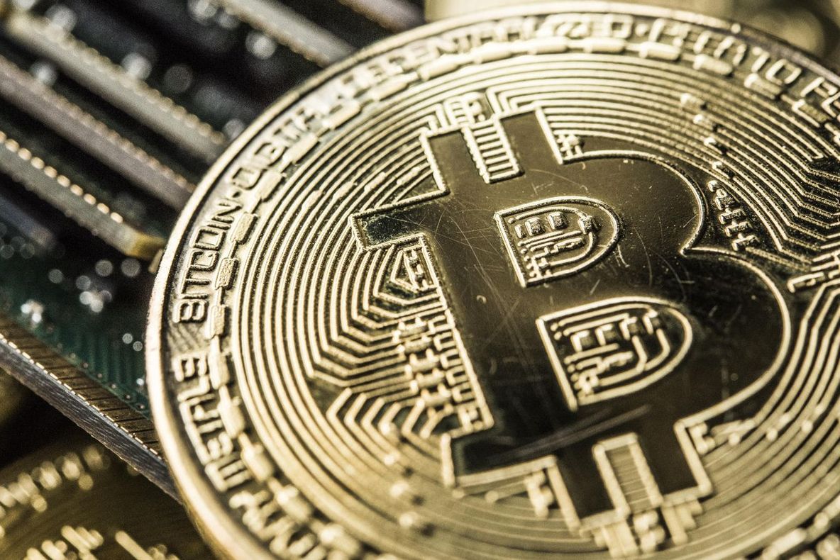 Bitcoin, în cădere liberă. La ce valoare a ajuns criptomoneda