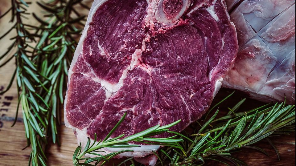 Adevărul despre carne. Cât timp se menține, de fapt, proaspătă în frigider