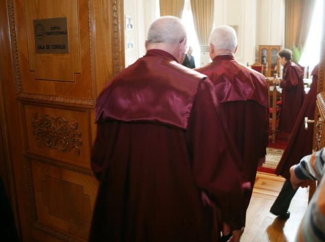 CCR sesizează Comisia de la Veneţia. Se plâng de "atacurile virulente" împotriva instituţiei