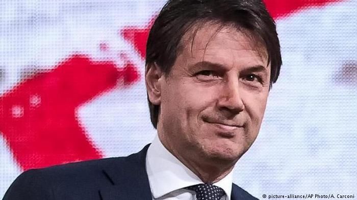 Giuseppe Conte a acceptat mandatul de a forma un nou guvern