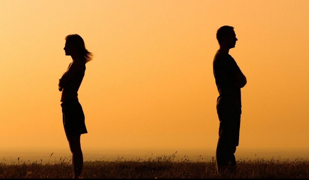 Ce să nu faci niciodată după o despărţire. E interzis