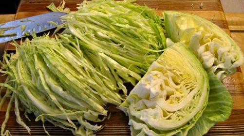 Dieta cu varză crudă: slăbeşti 5 kg în 8 zile