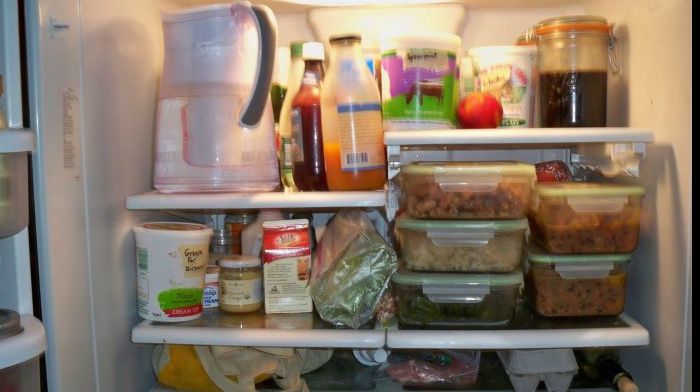 Mâncarea care te omoară. Tu ştii ce ai în frigider? 