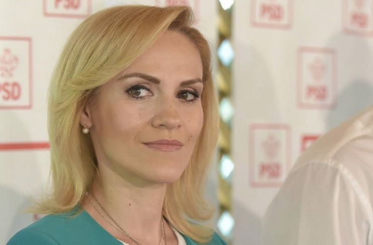 Ce făcea Firea în timpul protestului din Piaţa Victoriei, de duminică seara