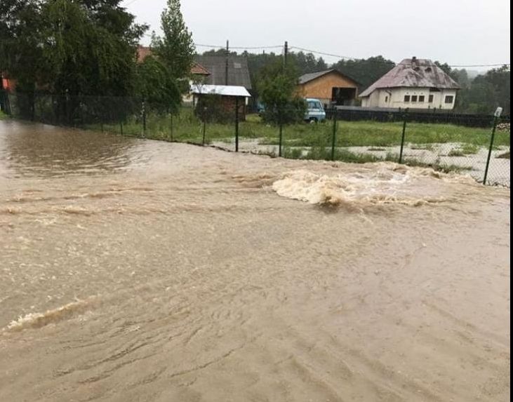 Rupere de nori la Polovragi