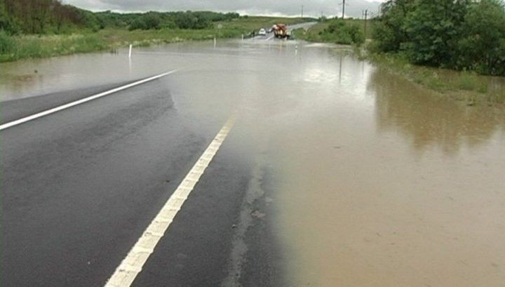 Dezastru după ploile torenţiale de joi seară. Imagini apocaliptice