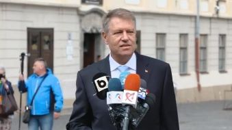 Iohannis, despre o eventuală OUG: Mare grijă, societatea civilă trebuie să fie alertă. Să protestăm!