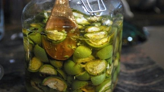 Lichiorul medicinal care curăţă stomacul şi reduce grăsimea din ficat