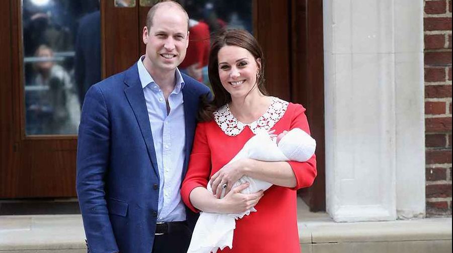 Ce va purta la botez prinţul Louis. Ţinuta care va surpinde pe toată lumea