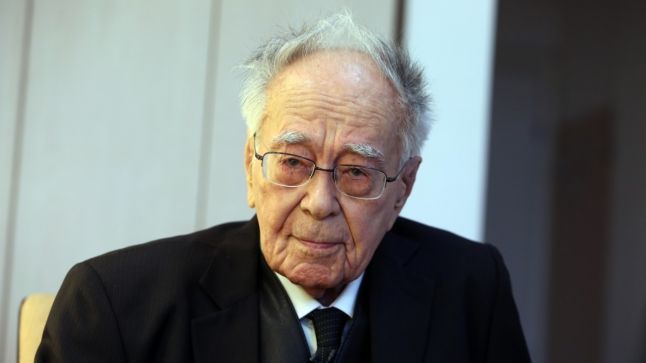 Mihai Şora mărturiseşte, despre protest: Un jandarm mi-a spus "Mişcă-te mai încolo, moşule"