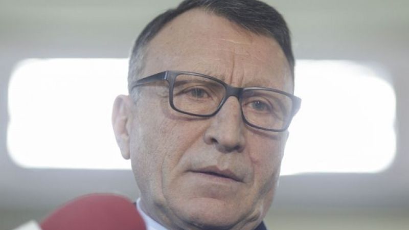 Stănescu, spre PSD: Cu arma la picior, când preşedintele va fluiera, să fiţi la Bucureşti!