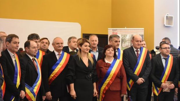 Primarii și viceprimarii, liber la afaceri. Pot avea calitatea de PFA. Primesc și pensii