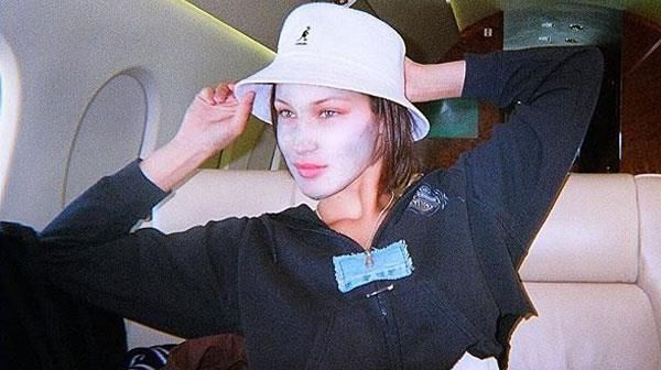 Noua modă în avion: de ce este bine să porți protecție solară şi la mari altitudini