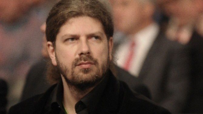 Remus Cernea, pe Facebook: Plec în Finlanda. Biletul de avion este doar dus