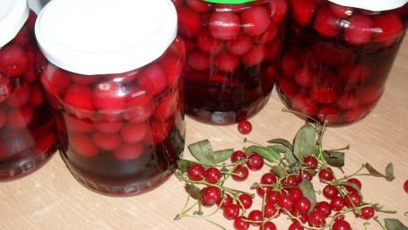 COMPOT DE VIŞINE reţetă. Cum faci cel mai bun compot, fără conservant!