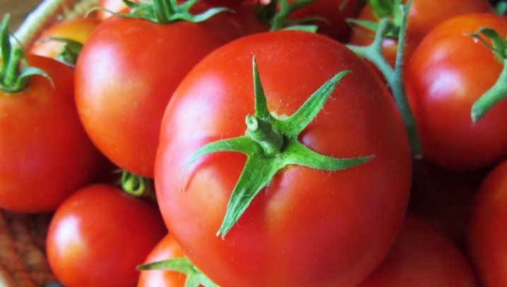 Roşii. De ce trebuie să mănânci roşii în fiecare zi