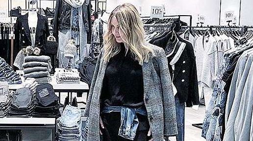 Este mamă "singură" și vinde haine de zeci de milioane de dolari. Care este secretul ei