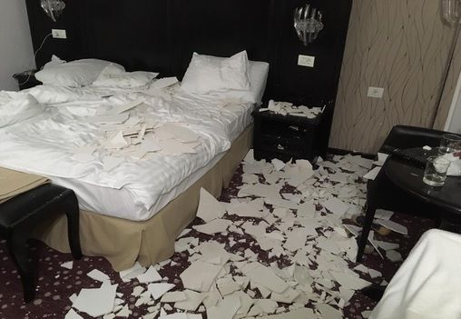 Tavan prăbuşit peste o turistă, într-un hotel din Băile Felix
