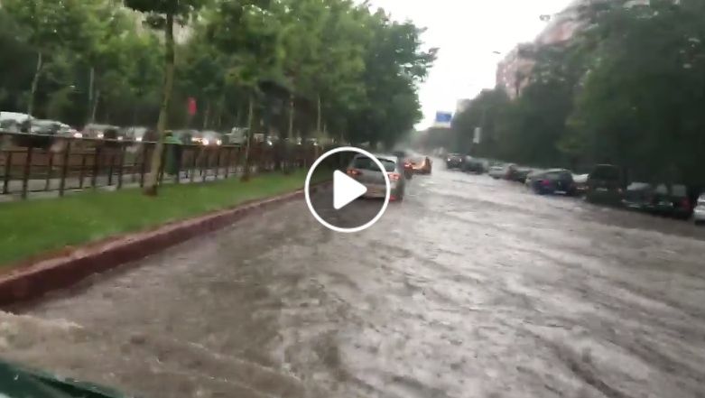 Străzile din Capitala României, canale venețiene după o ploaie de vară