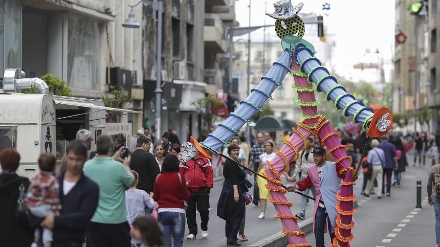 Calea Victoriei devine pietonală în acest weekend. Programul evenimentelor
