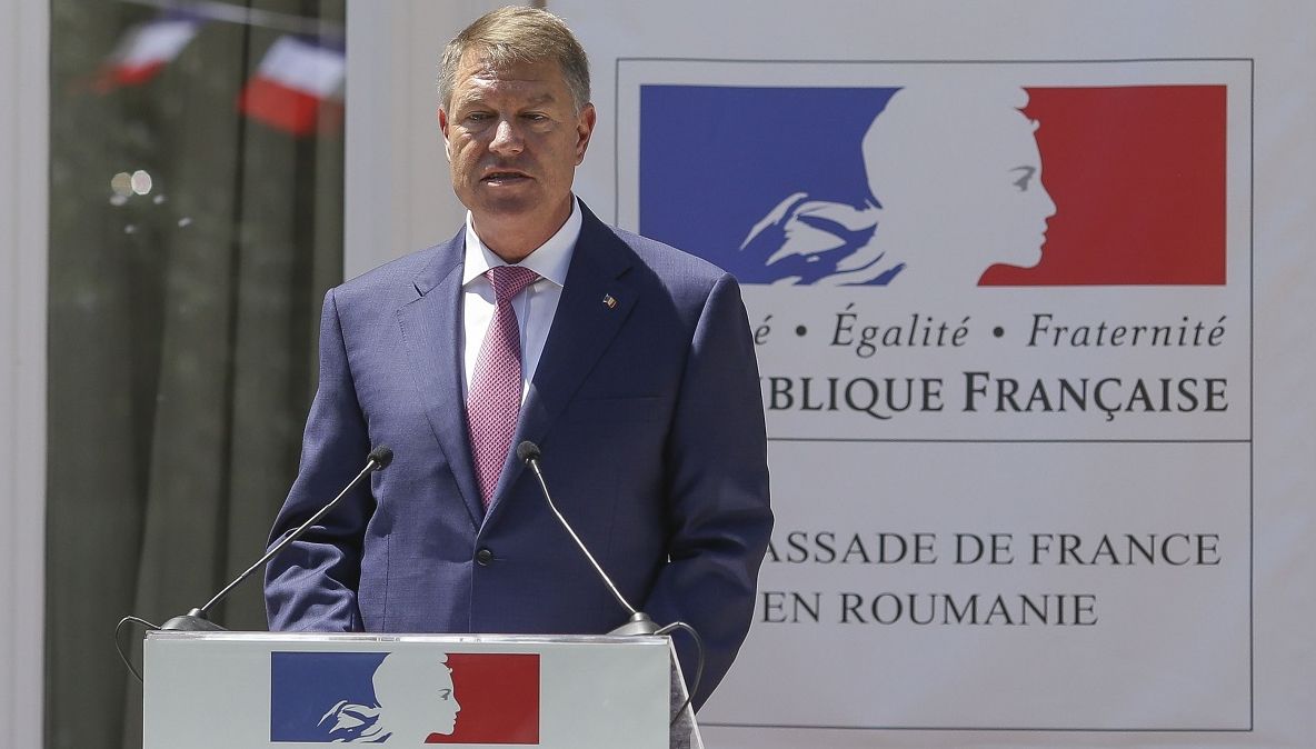 Iohannis și Kovesi, la ceremonia de la ambasada Franţei. Dragnea, absentul de serviciu