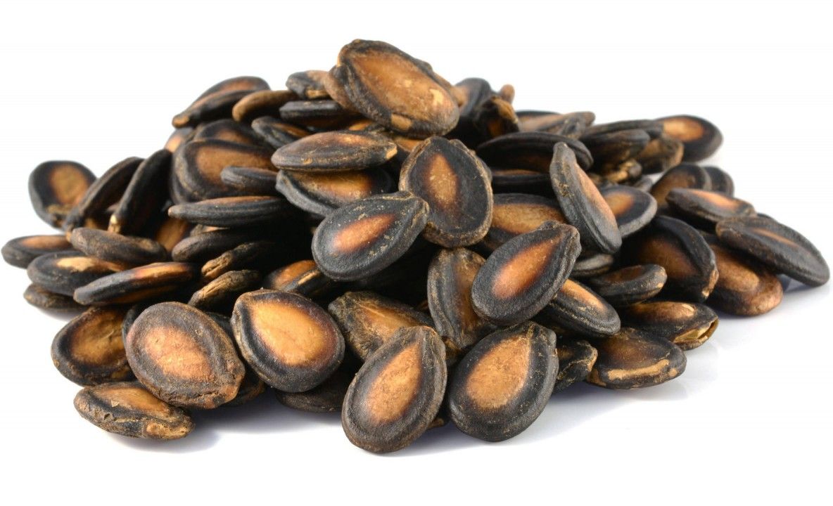 A strâns seminţe de pepene roşu. E incredibil ce a făcut cu ele! Nu le vei mai arunca niciodată