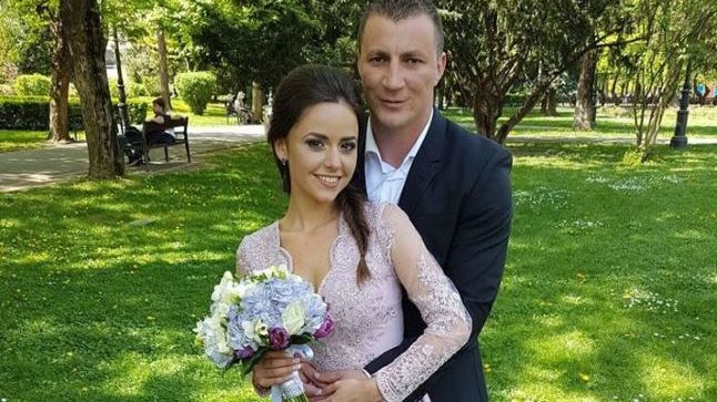 Ceartă online între soţii Godină pe tema protestelor. Cine a câştigat disputa de pe Facebook