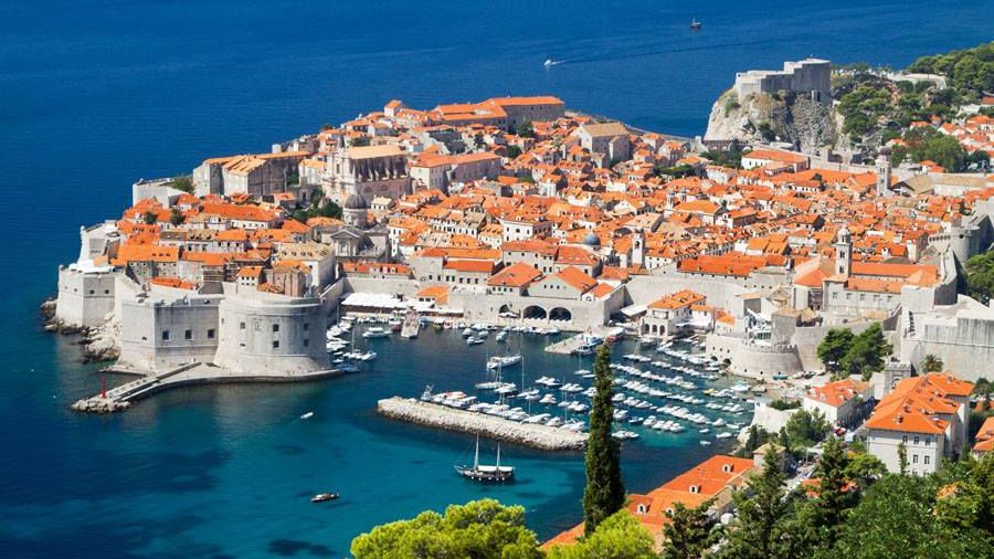 MAE: Atenţionare de călătorie în Muntenegru- restricţii de circulaţie în perioada iulie - septembrie