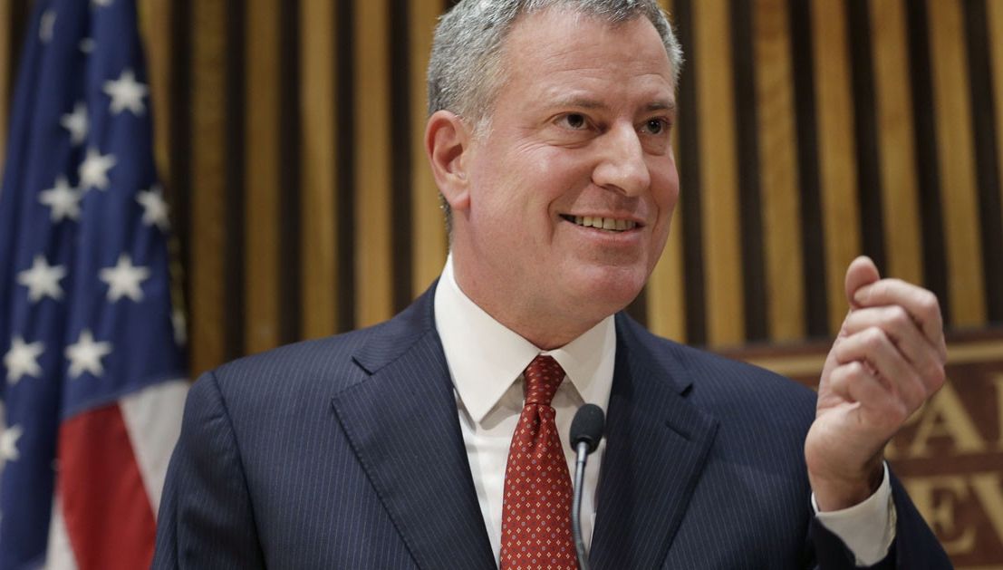 Primarul New York-ului, Bill de Blasio, este acuzat că a traversat ilegal frontiera SUA - Mexic