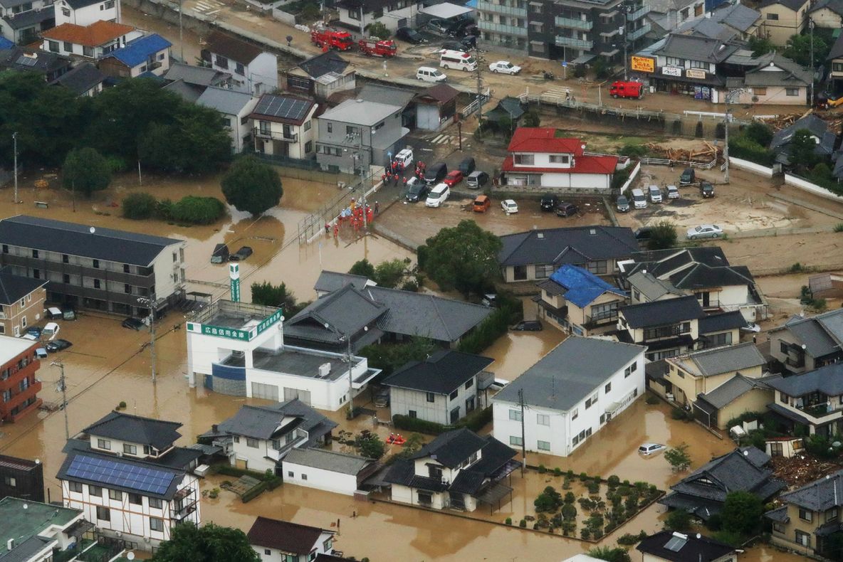Dezastru în Japonia: 141 de morţi în urma intemperiilor