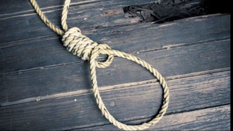 A luat BAC-ul cu notă mare, s-a înscris la facultate, iar apoi s-a spânzurat