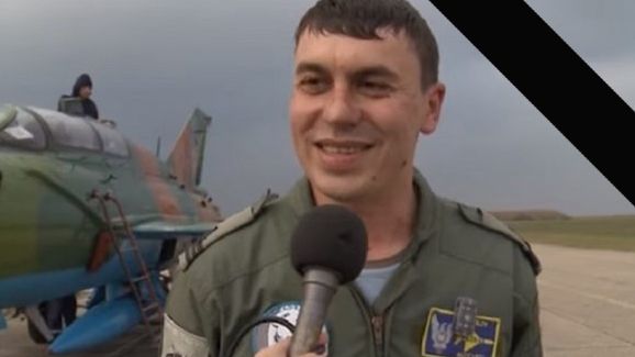 Ar fi putut Florin Rotaru să se salveze? Află câţi bani costă pregătirea piloţilor la standard NATO