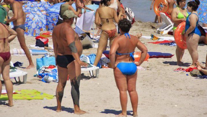 Ce să nu consumi niciodată când mergi pe litoral. Sub nicio formă!