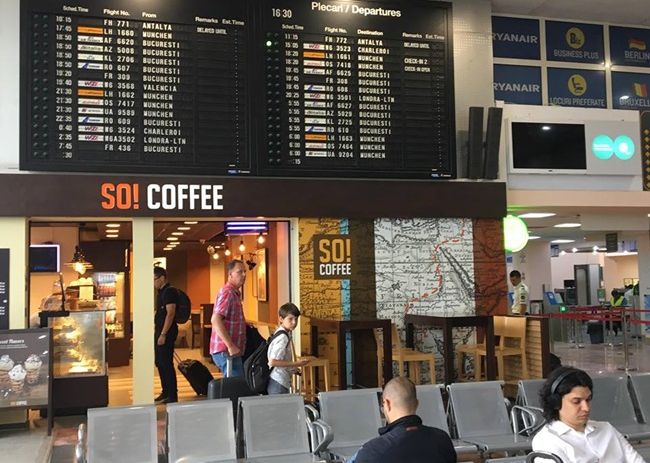 Nervi pe aeroportul din Timişoara, avionul n-a mai venit