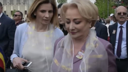 Cine se află în spatele gafelor lui Dăncilă