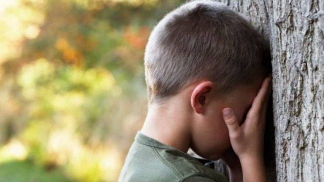 SCENARIU DE GROAZĂ. Băieţel violat de mai multe ori de un adolescent