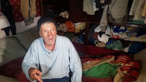 Bătrân paralizat, care trăieşte din ajutorul social, pe lista celor mai mari datornici la Fisc