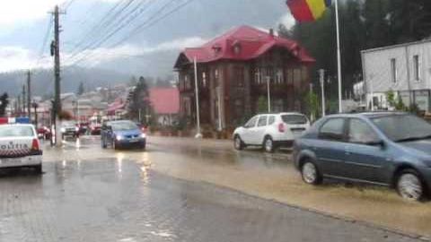 Trafic de coşmar pentru turiştii care se întorc de la munte, pe DN1