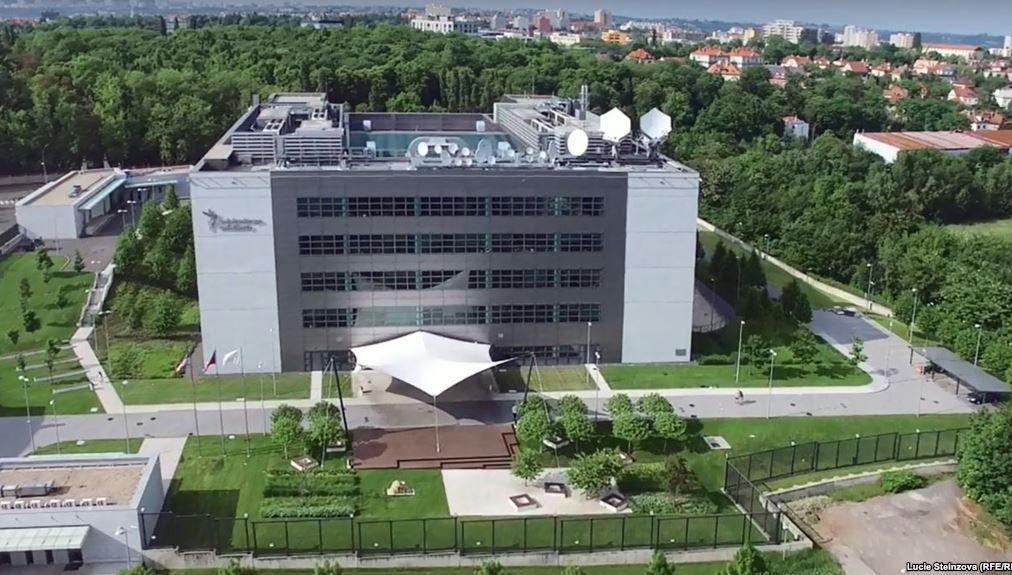 Ca pe vremea lui Ceauşescu! Radio Europa Liberă îşi reia emisiunile pentru România