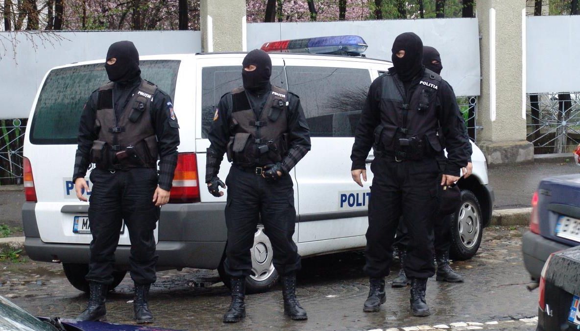 Mai multe vedete, audiate într-un dosar de trafic de droguri