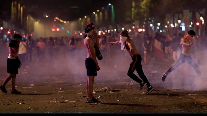 Doi suporteri ai Franței au murit după victoria echipei naționale la Cupa Mondială