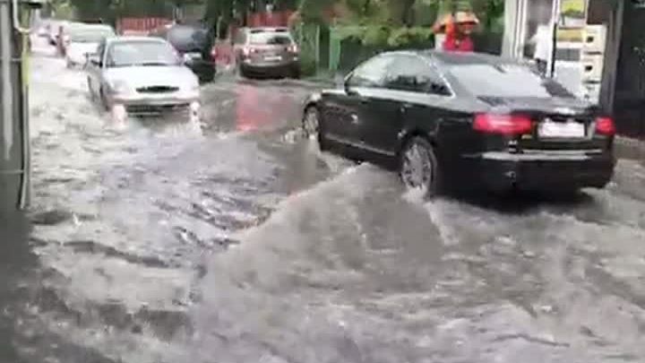 Furtunile continuă să facă prăpăd în multe zone ale României