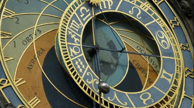 HOROSCOP 1 august 2018. Prima zi din luna lui Gustar aduce veşti noi