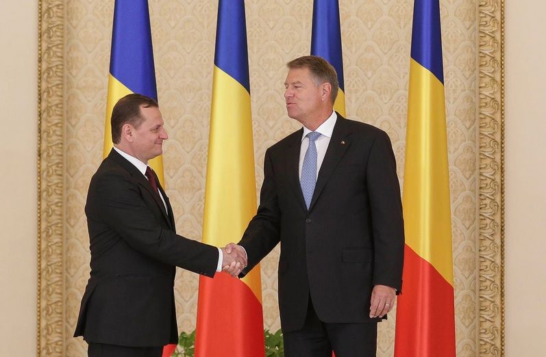 Noul șef al SIE a depus jurământul la Cotroceni. Dragnea și Tăriceanu nu au fost prezenți