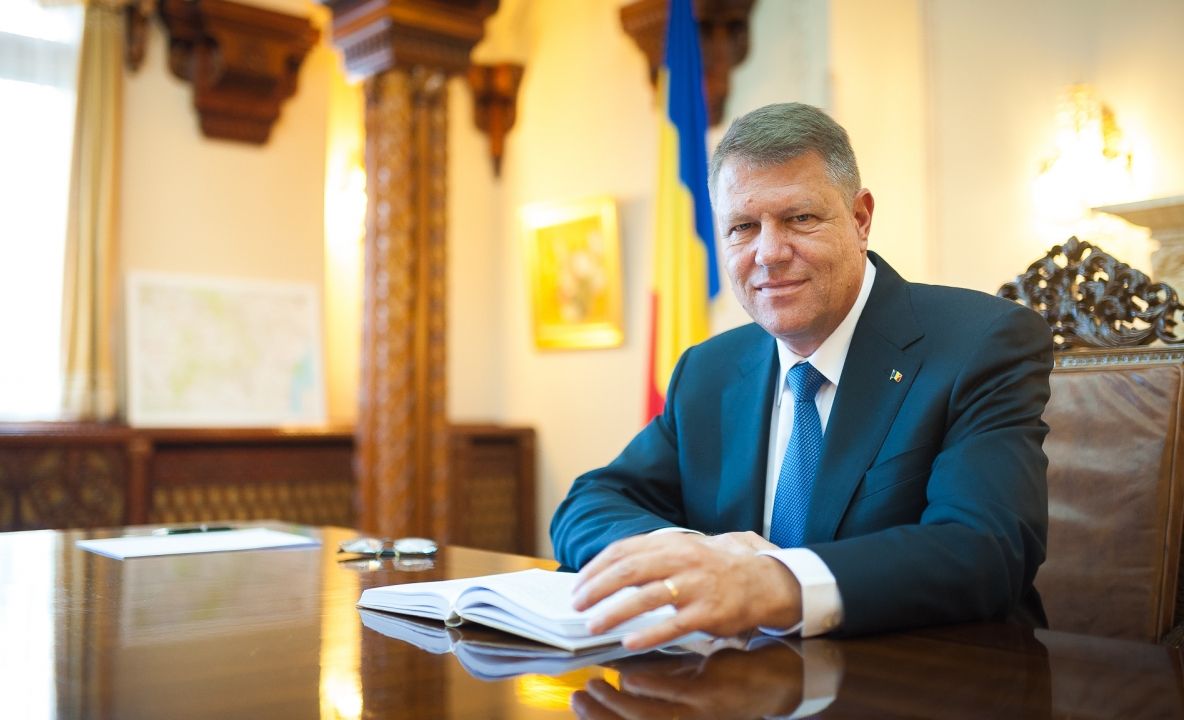 Președintele Iohannis atacă la CCR legea privind organizarea profesiei de mediator