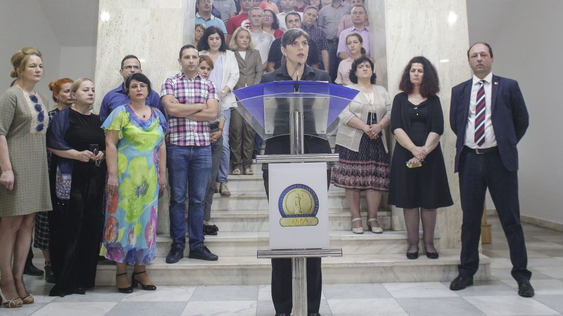 Kovesi: De azi, nu voi mai lucra la DNA. Decretul de revocare lasă un semn de întrebare